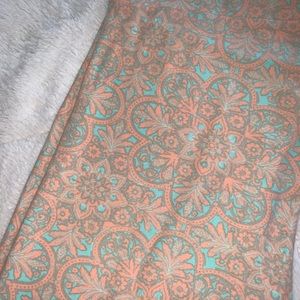 TC LulaRoe- like new